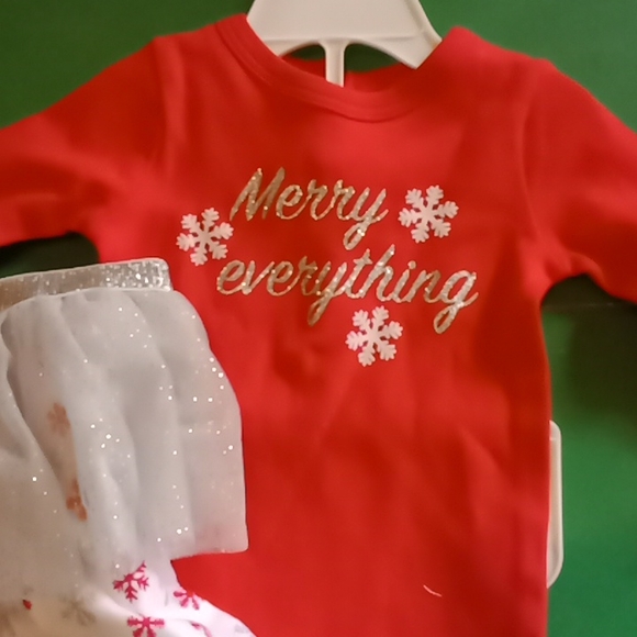 Baby Essentials 2 piece red Christmas set. 9 mths NWT - Picture 4 of 8